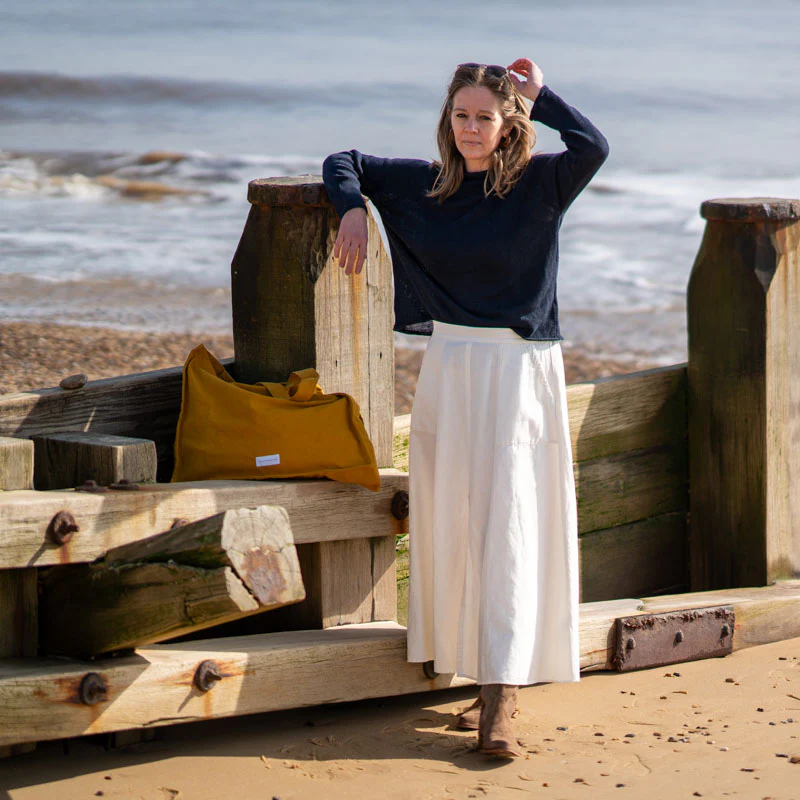 COLLEN & CLARE Dion Linen Easy Knit in Navy - Image 7