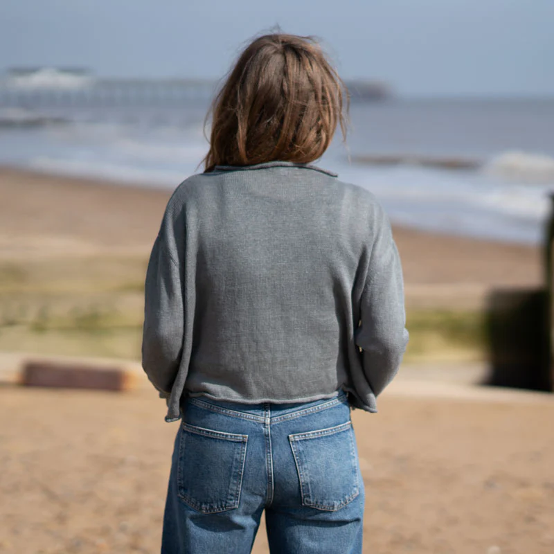 COLLEN & CLARE Pea Linen Crop Knit in Smoke - Image 4